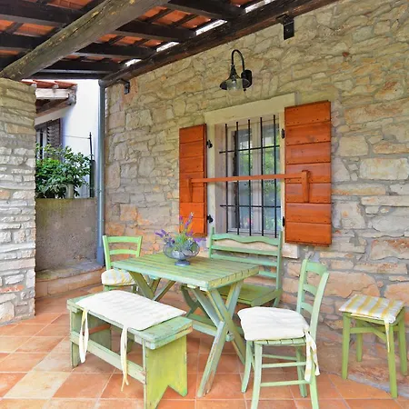 House Adriana 1715 *