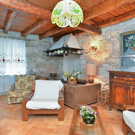 House Adriana 1715 Holiday home Liznjan