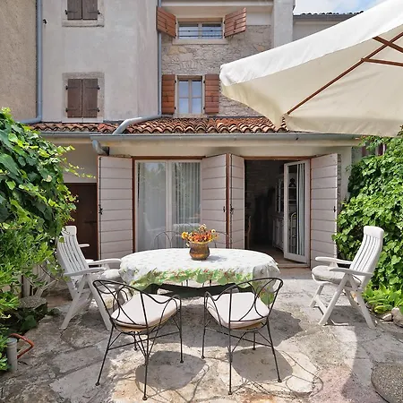 Holiday home House Adriana 1715 Liznjan