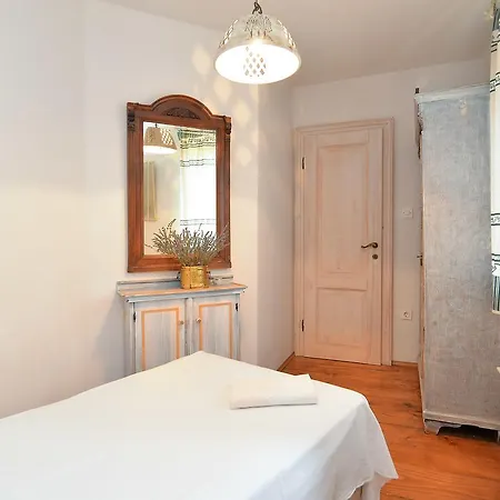 House Adriana 1715 Holiday home